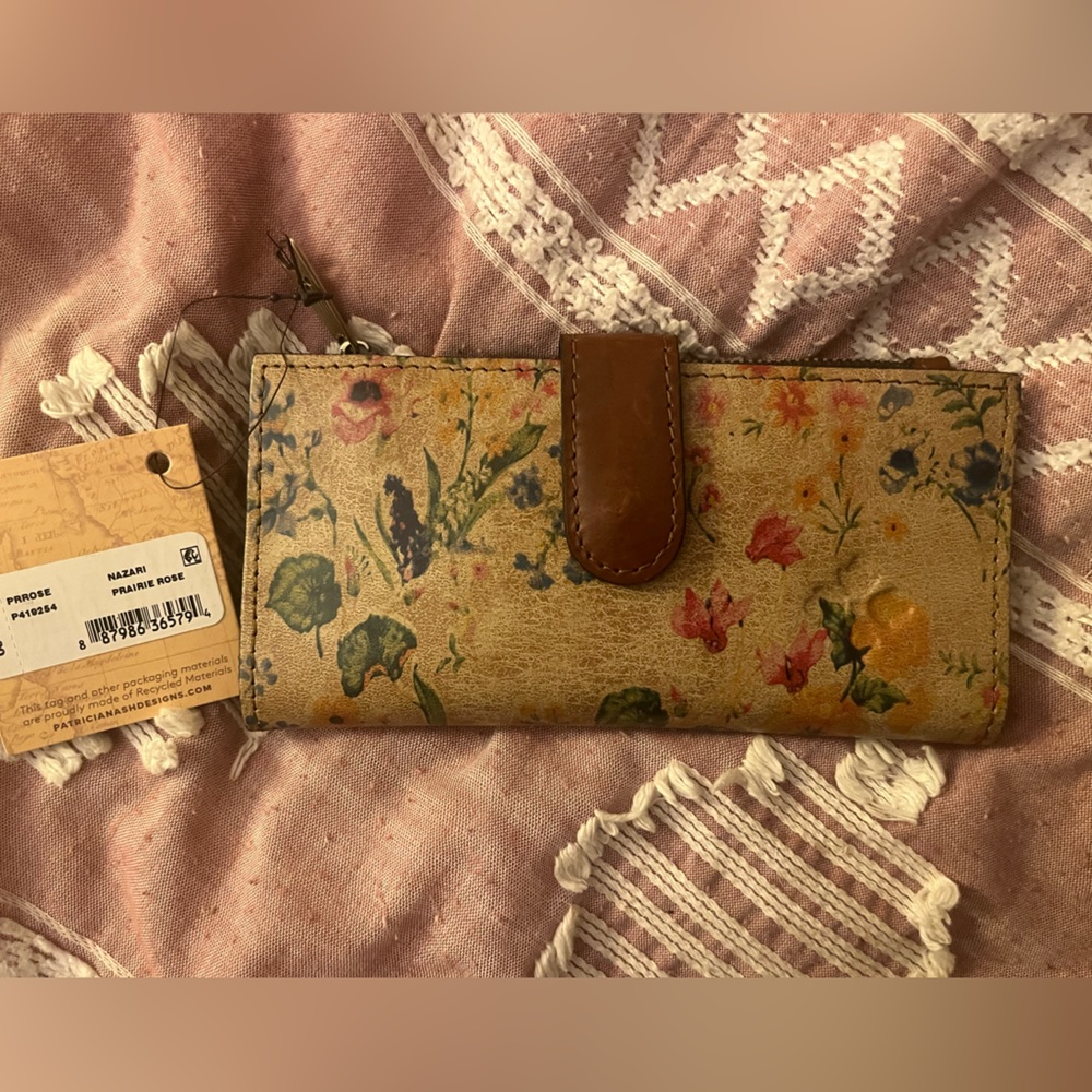 Nazari Leather Wallet NWTs